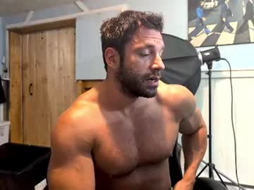 pizza_biceps