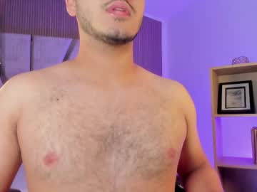 axel_grey_