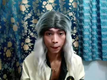 urasian_petite